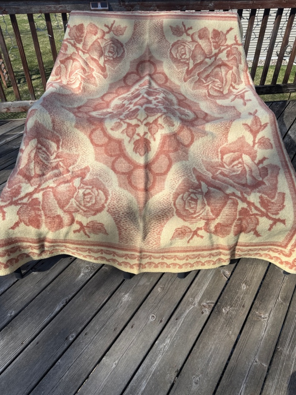 TETEM made in holland wool Rose Medallion Throw Blanket in Cream and Dusty Pink